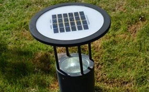 别墅庭院氛围营造：阿克塞草坪灯选型与布光技巧